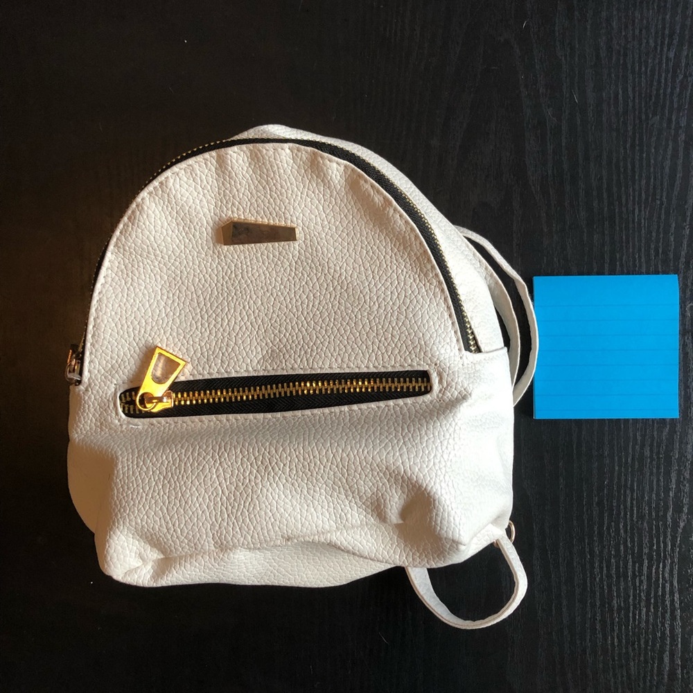 Small faux leather bag